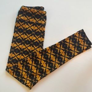 LULAROE LEGGINGS OS